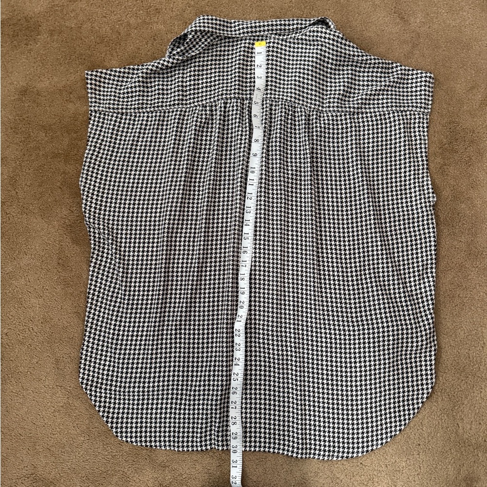 LOFT Outlet Houndstooth Button Front Blouse – Women’s Size XXL - Picture 4 of 9